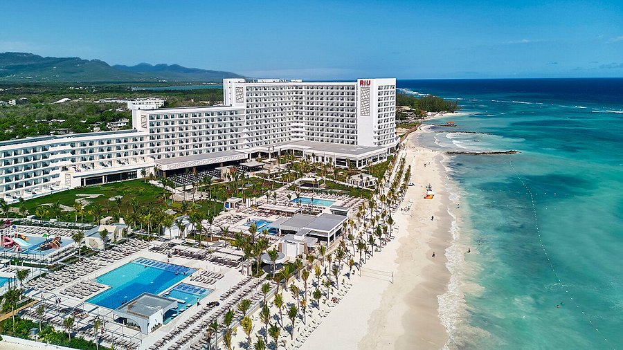 Riu Aquarelle resort beachfront Runaway Bay Jamaica destination wedding venue
